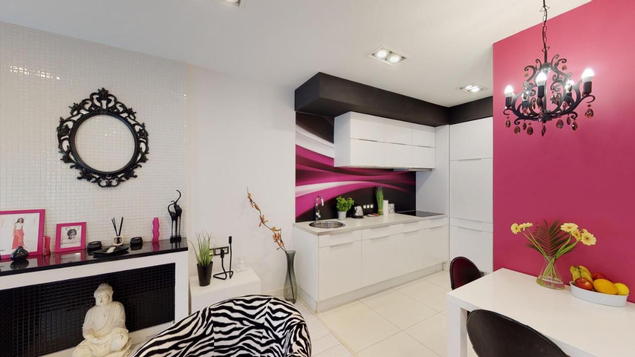 Pink Apartment Rydygiera 2A Tectum Apartments ヴロツワフ エクステリア 写真